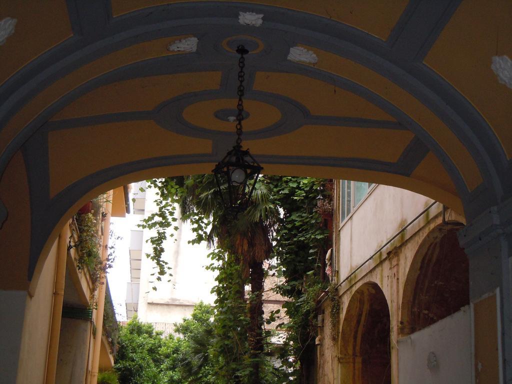 B&B Galileo Galilei Caserta Eksteriør bilde
